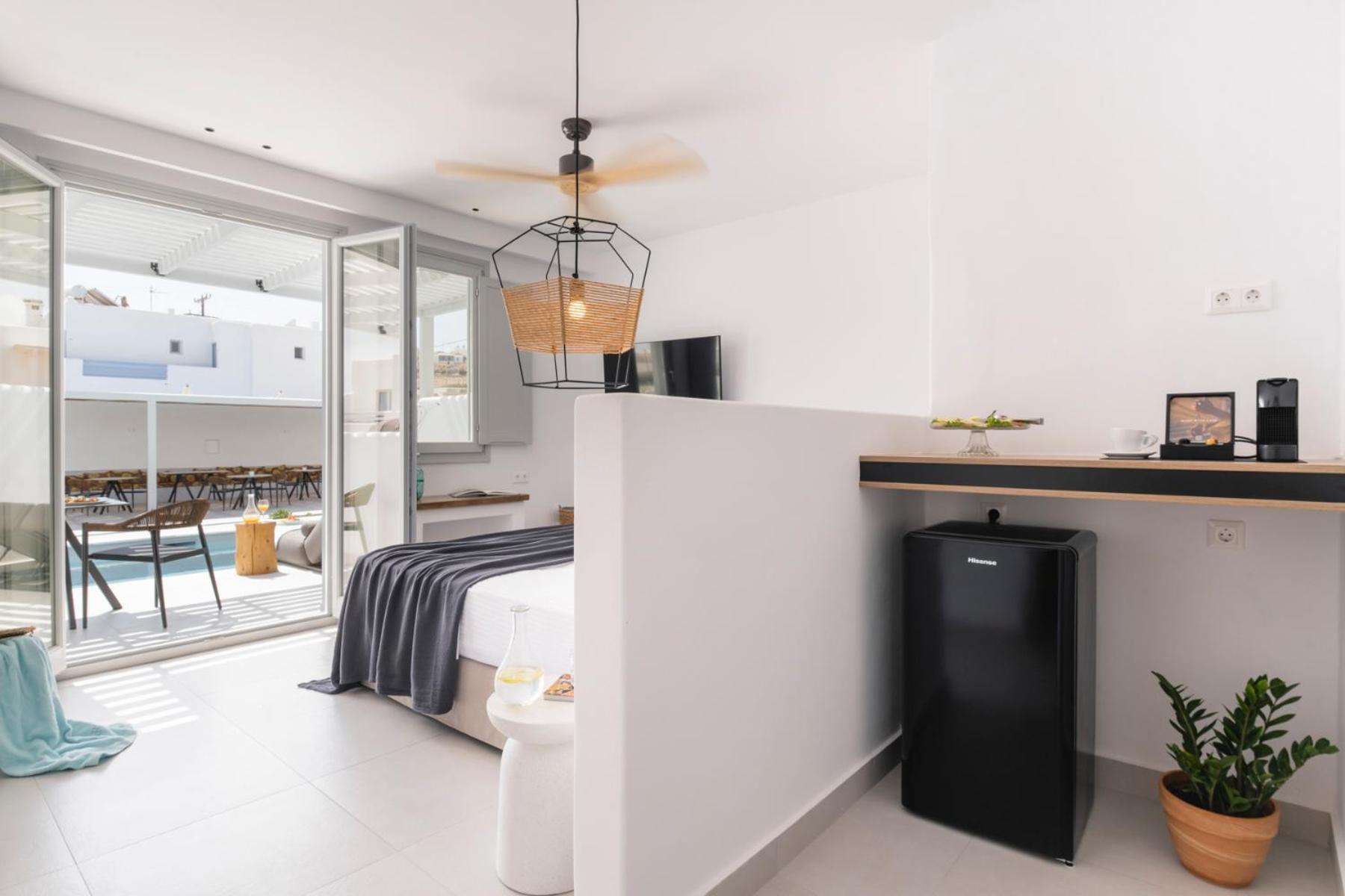 Quartano Suites By Heliessa, Adults Only Náousa Exterior photo