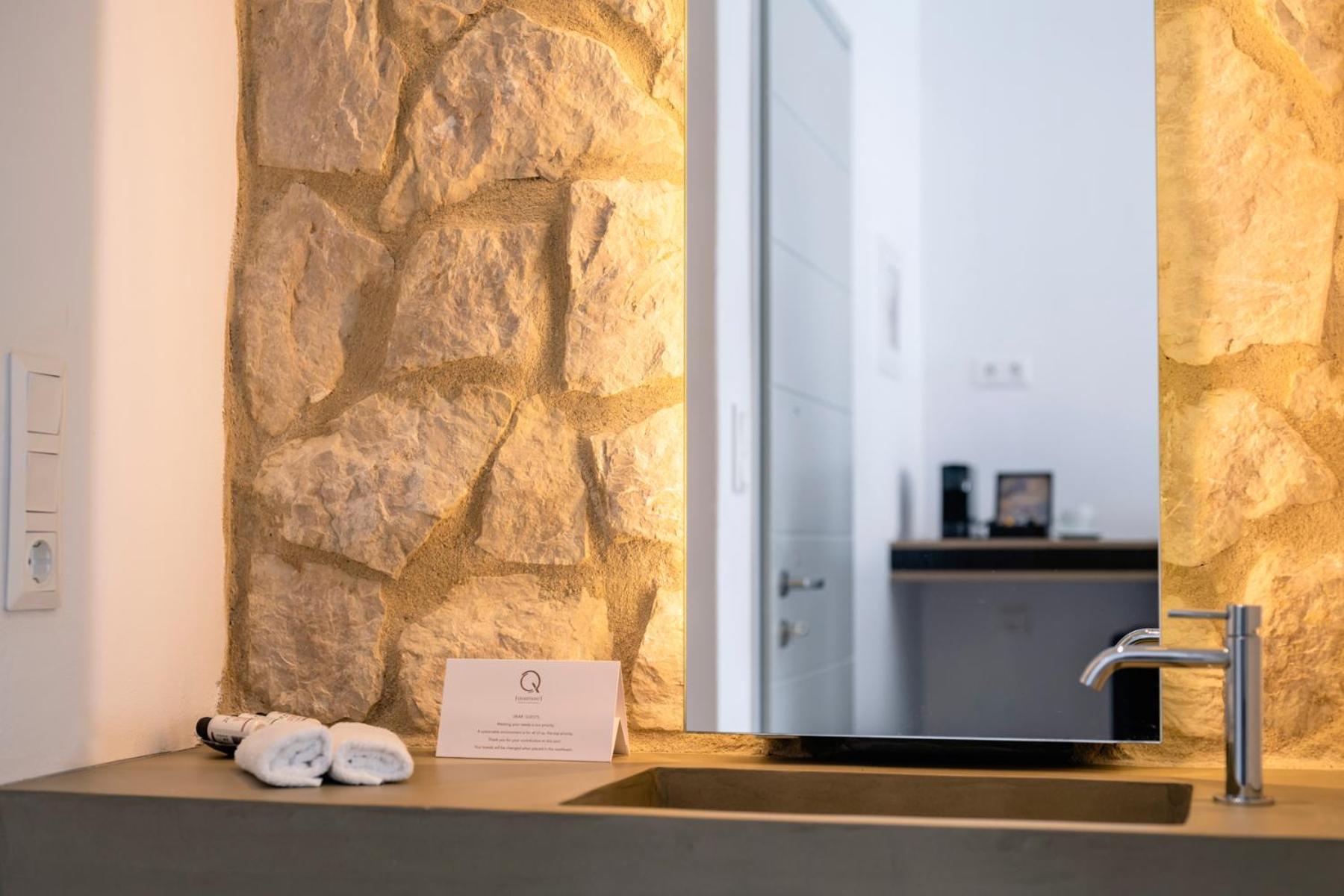 Quartano Suites By Heliessa, Adults Only Náousa Exterior photo
