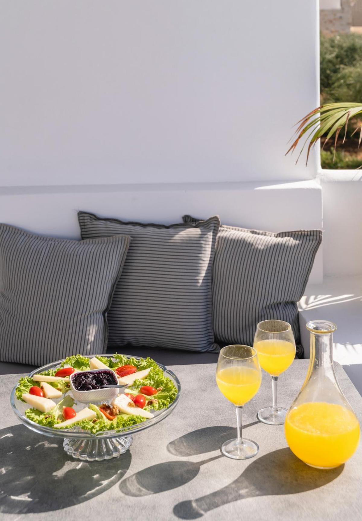 Quartano Suites By Heliessa, Adults Only Náousa Exterior photo