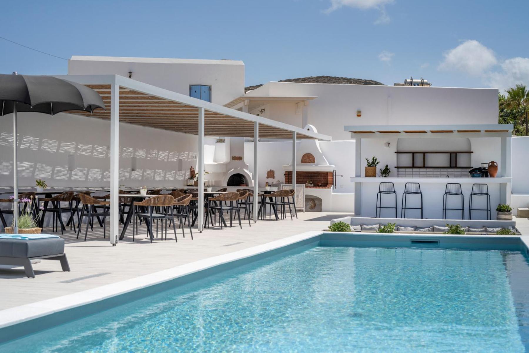 Quartano Suites By Heliessa, Adults Only Náousa Exterior photo