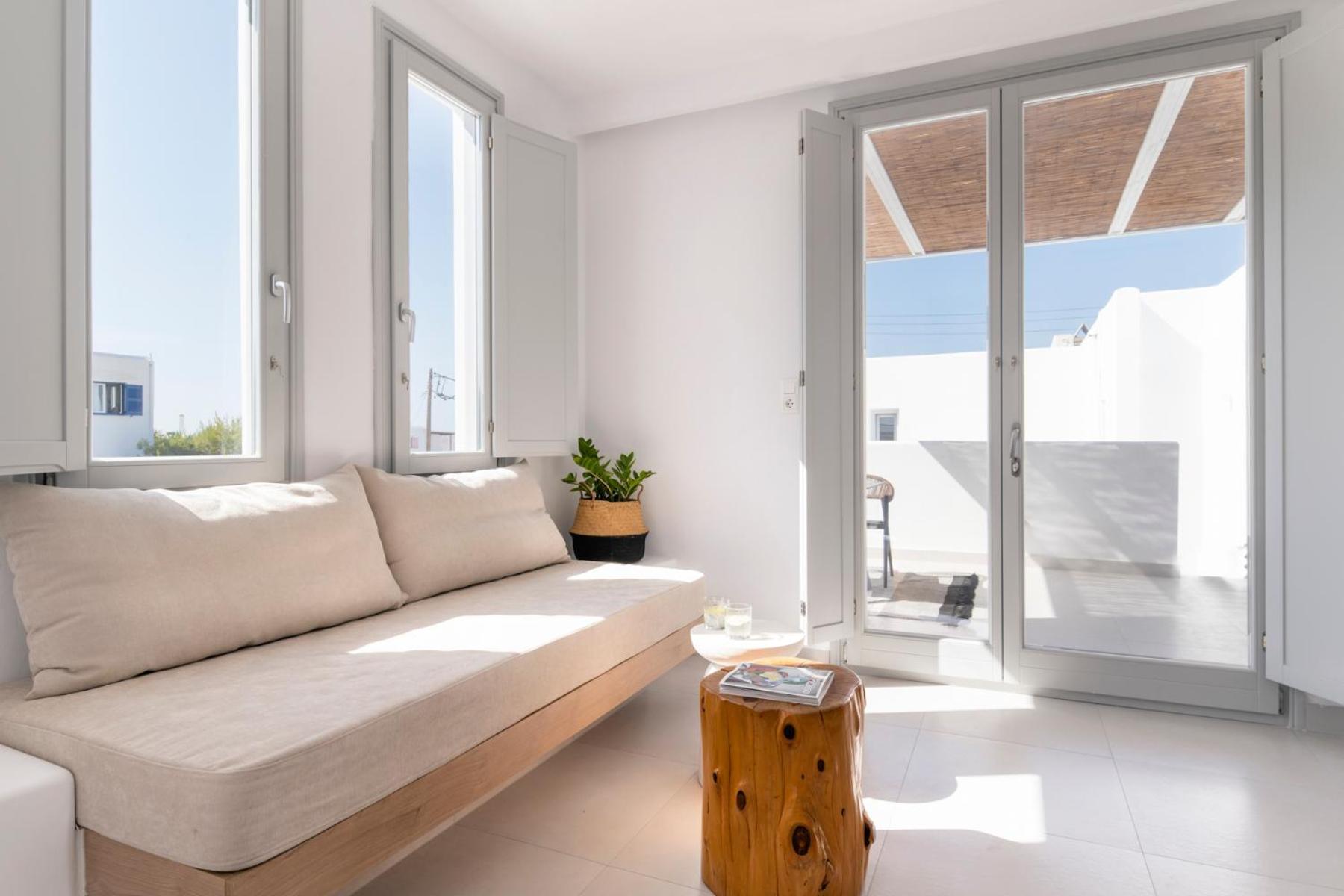 Quartano Suites By Heliessa, Adults Only Náousa Exterior photo