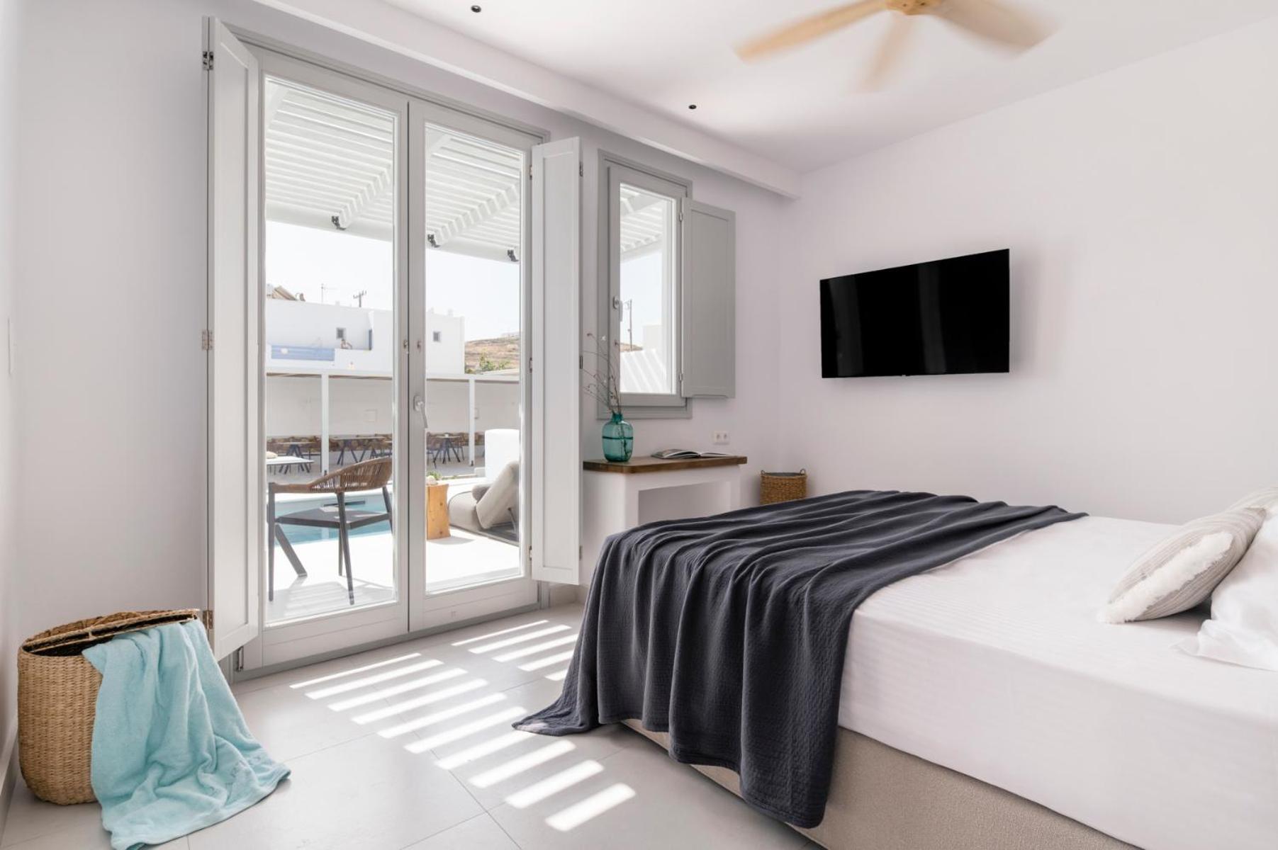 Quartano Suites By Heliessa, Adults Only Náousa Exterior photo