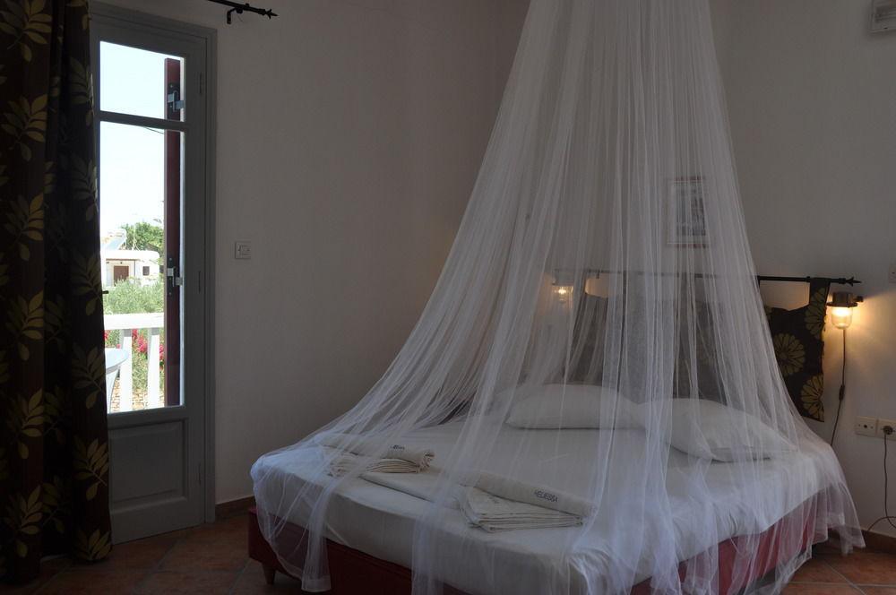 Quartano Suites By Heliessa, Adults Only Náousa Exterior photo